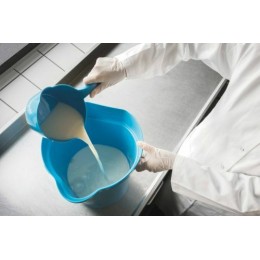 Seau gradué PP bleu anse inox 6 L