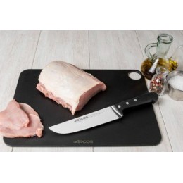 Couteau de boucher Universal noir Arcos 17,5 cm