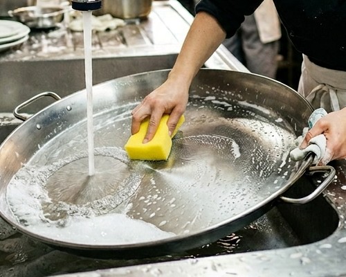 Nettoyage poele paella professionnelle